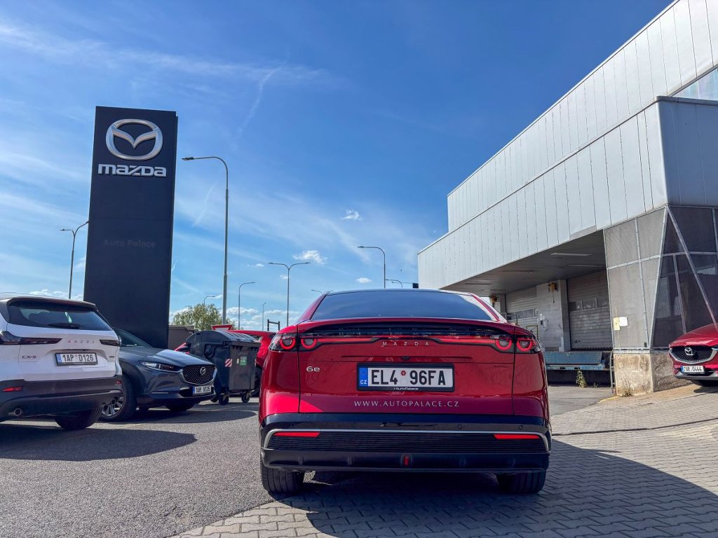 Mazda 6e